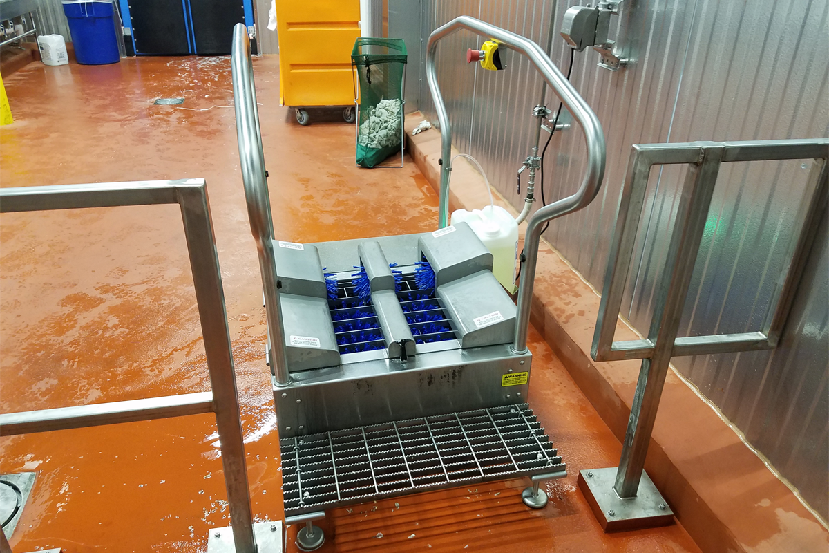 MBW 3000 Low Profile Automated Boot Scrubber Station