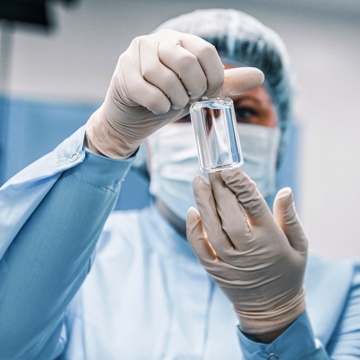 Cleanroom and Pharma Production Scientist Analyzing