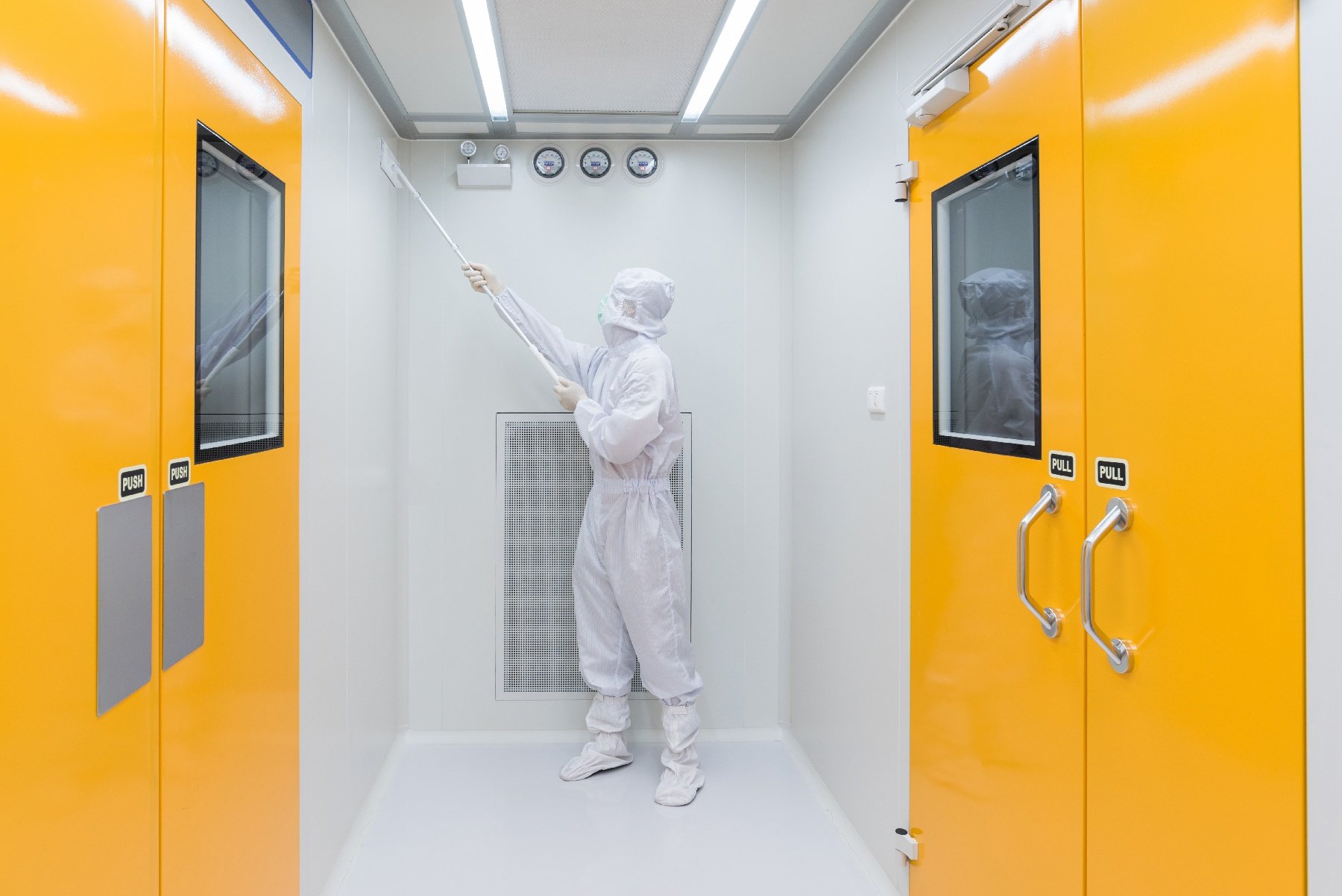 Cleanroom_MarketPage_HeaderPhoto-1