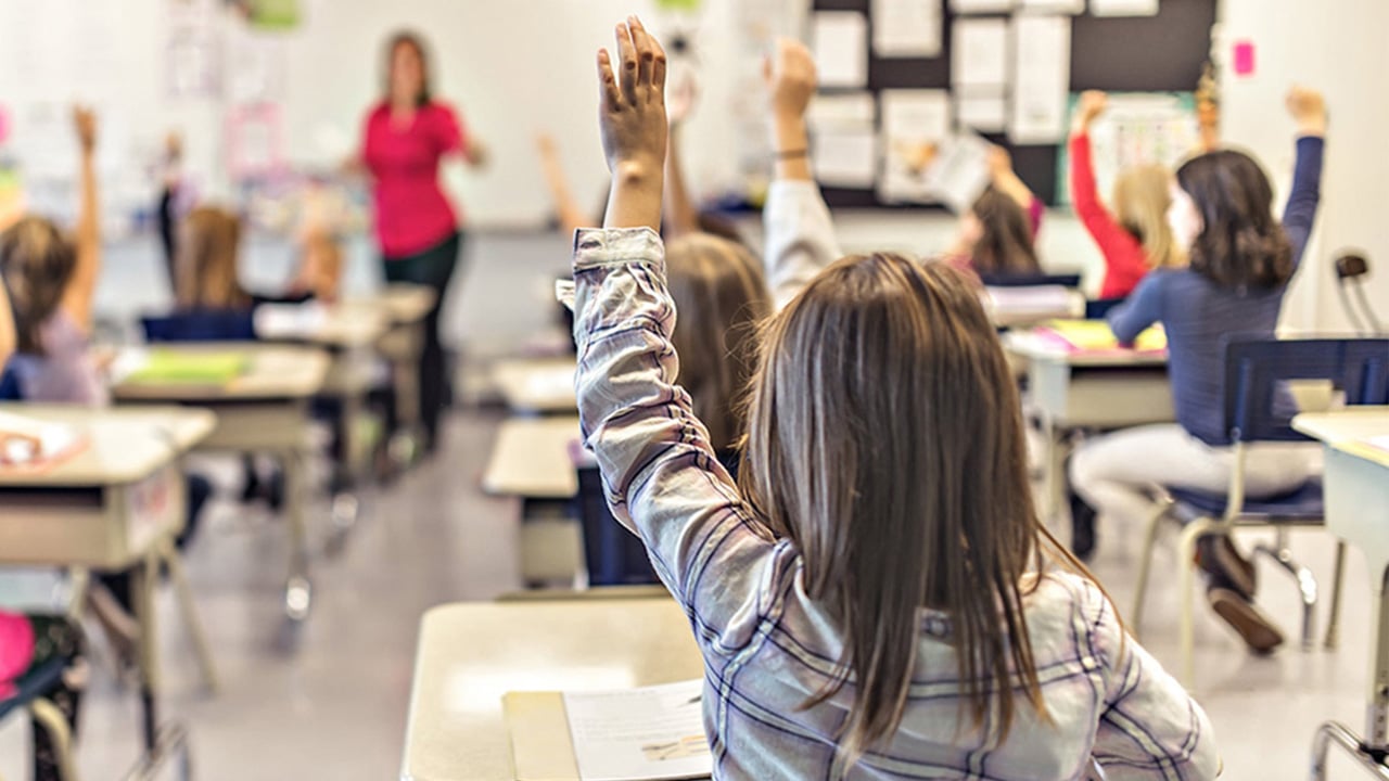 girl-raising-hand-in-classroom-1280x720